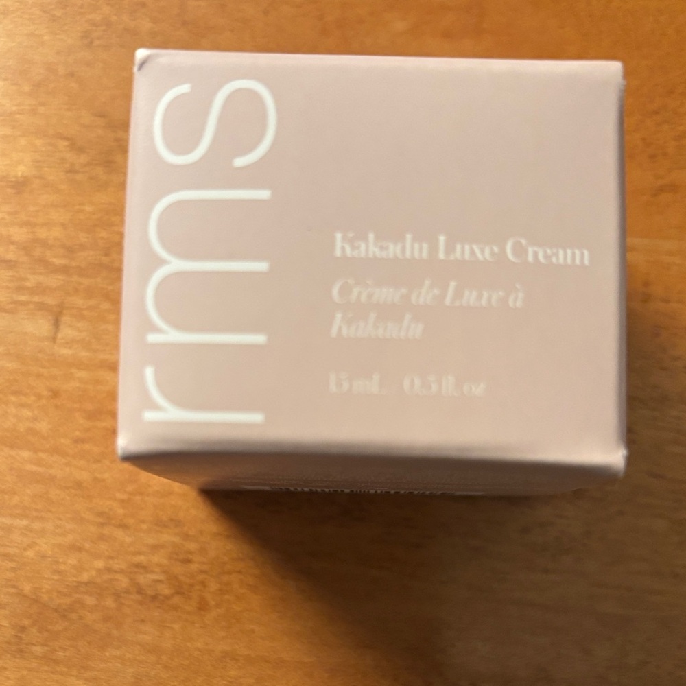 RMS Kakadu Luxe Cream